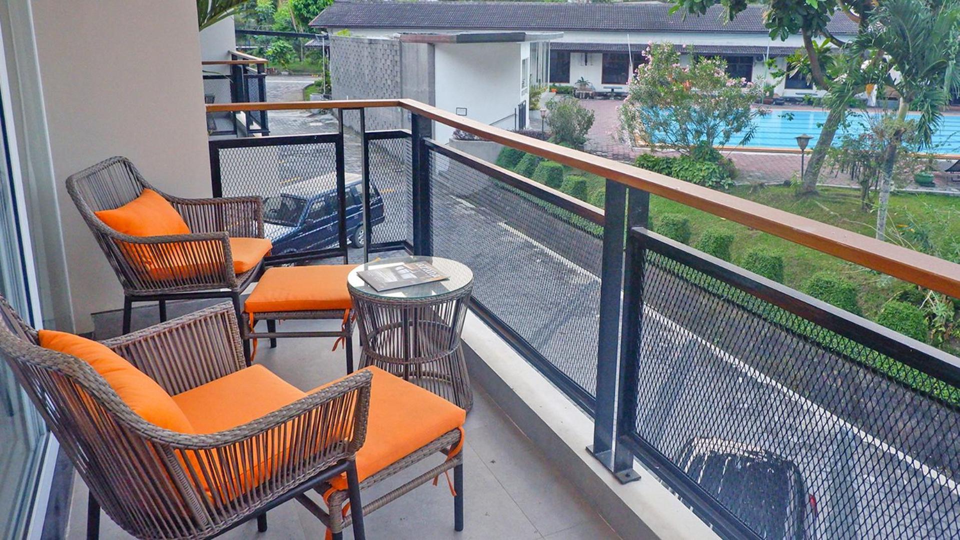 Front One Resort Magelang Buitenkant foto
